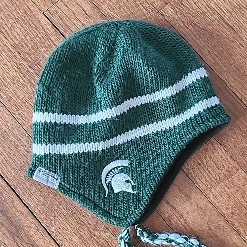 Columbia MSU winter green white yarn Tassel Pom Beanie Hat women's‎ OS